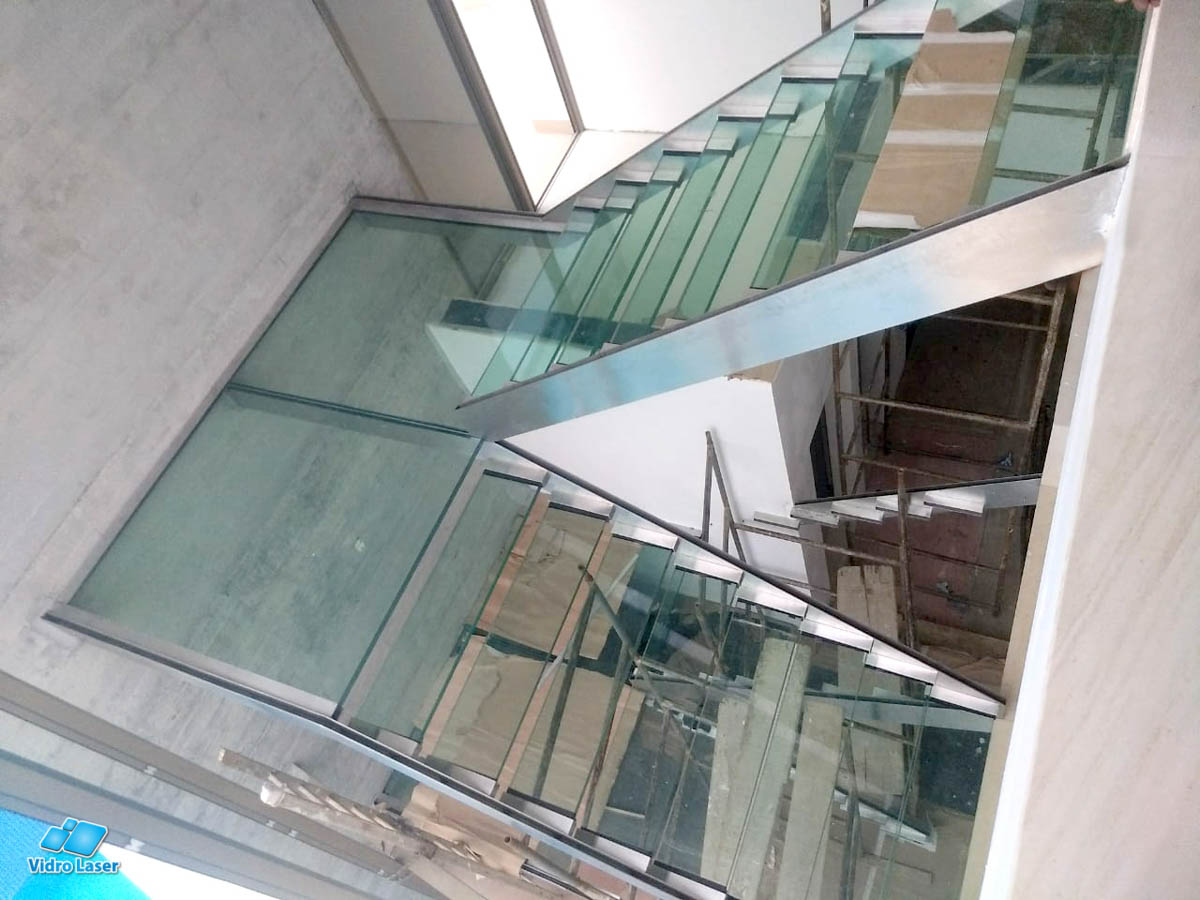 escada de vidro residencial