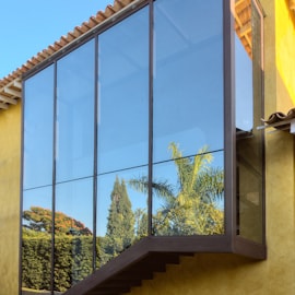fechamento vidro escada refletivos cobertura