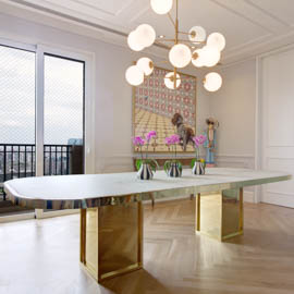 Mesa de Jantar dourada em latão com vidro
